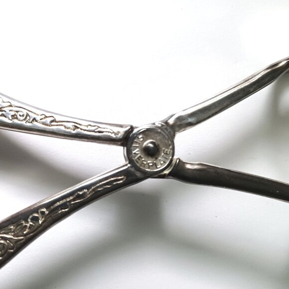 Three Vintage Silver Plated over Zinc Alloy Serving Tongs in Original Box - Picture 11 of 15